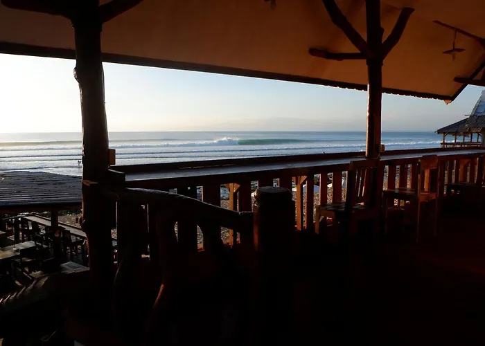 ゲストハウス Santai Warung Bali