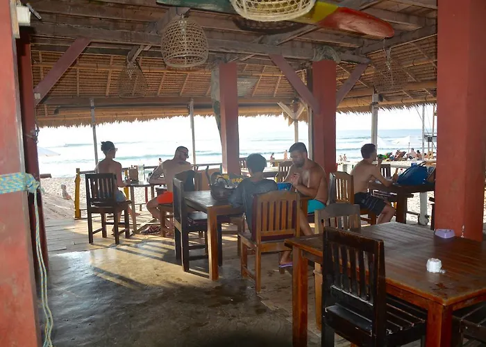 ゲストハウス Santai Warung Bali *