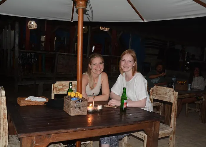 ゲストハウス Santai Warung Bali ジンバラン